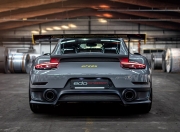 雷火电竞网站-双重领域王者，德甲争冠悬念陡生，国王力克雄鹿上演绝地反击