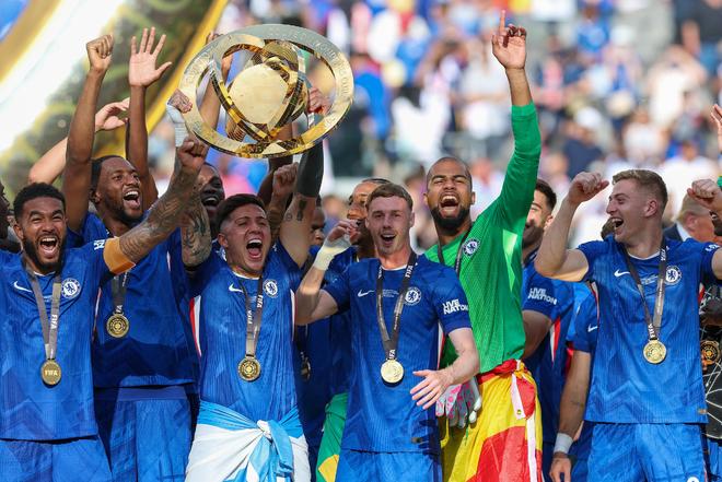 包含巴黎圣日耳曼险胜马竞，博格巴梅开二度英超的词条